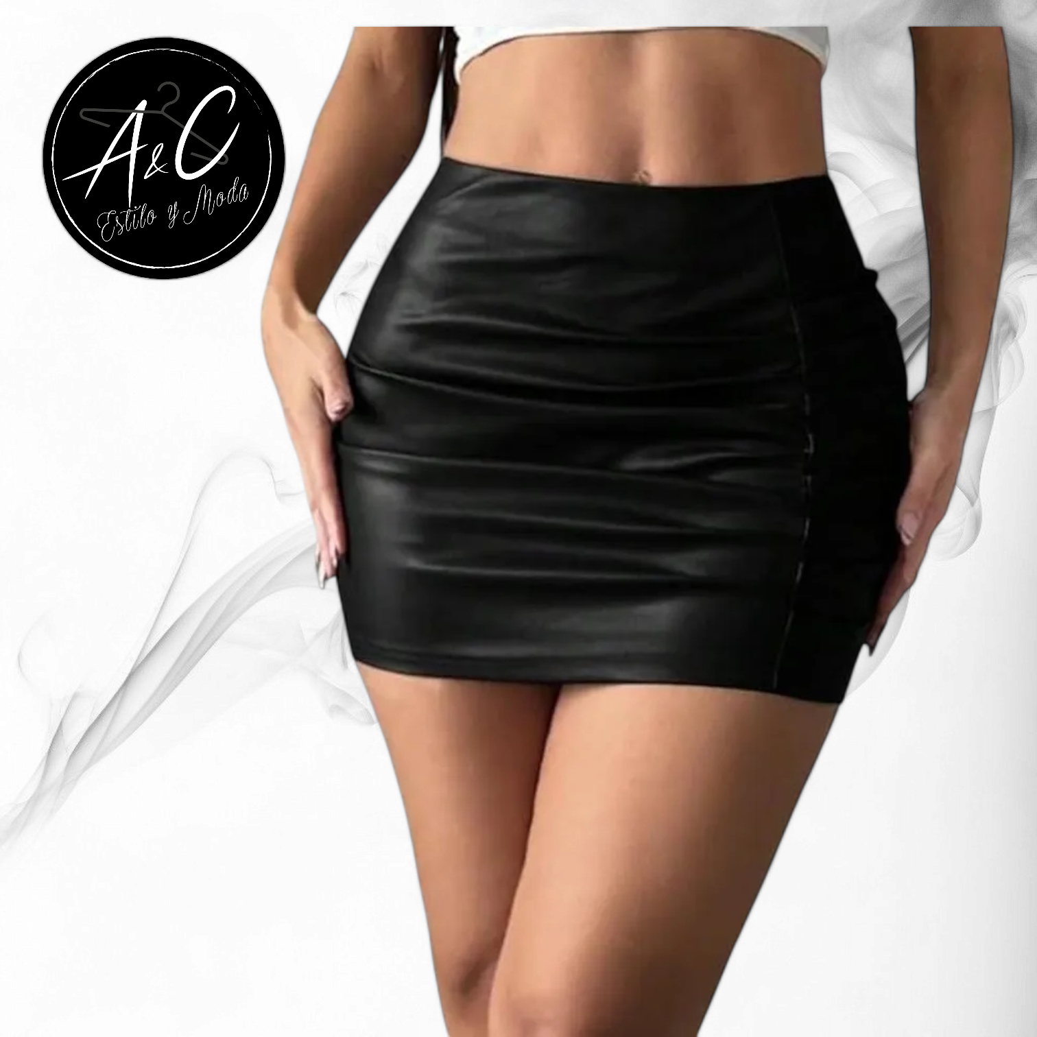 Falda Short Eco Cuero Peruano