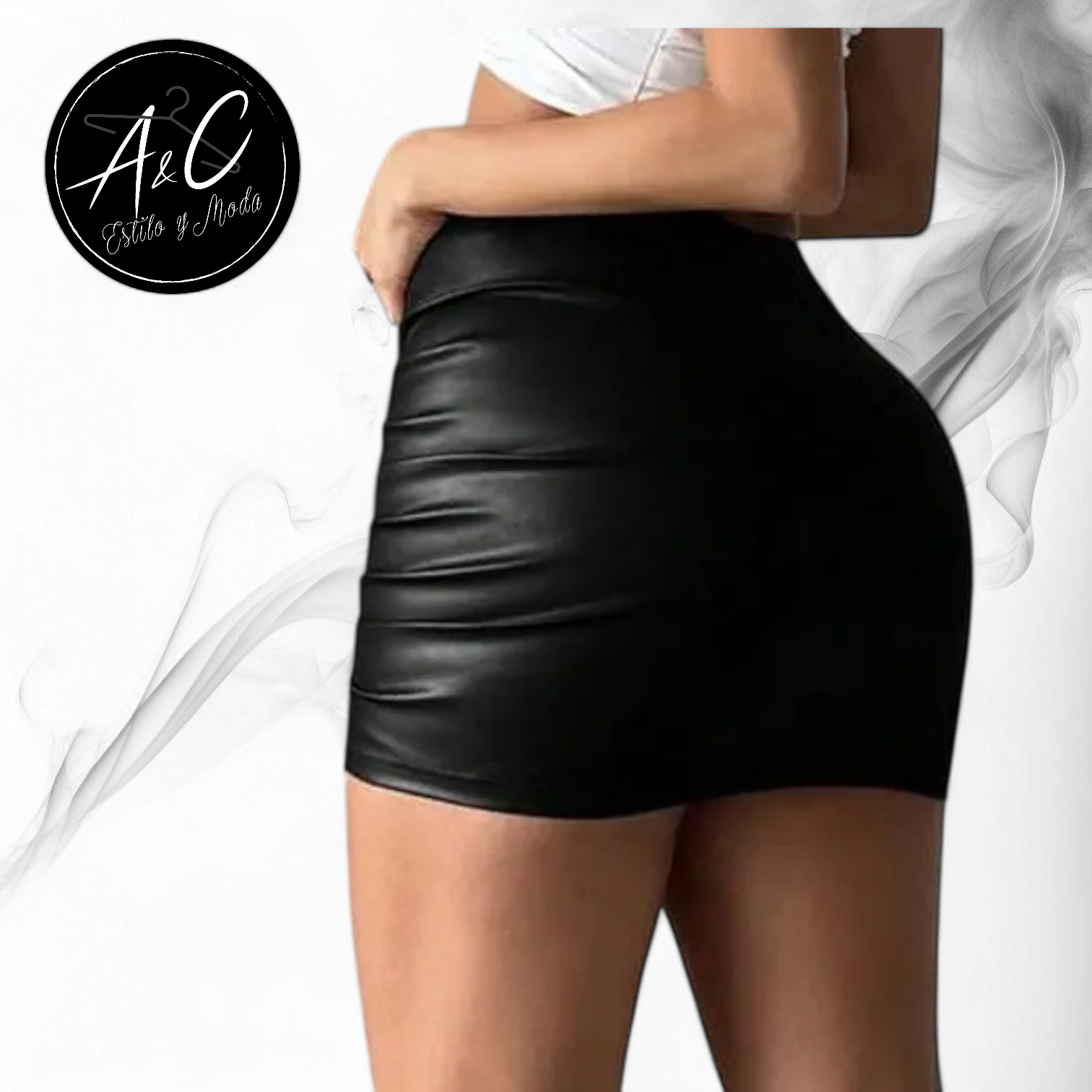 Falda Short Eco Cuero Peruano